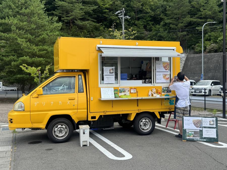 R8キッチンカー