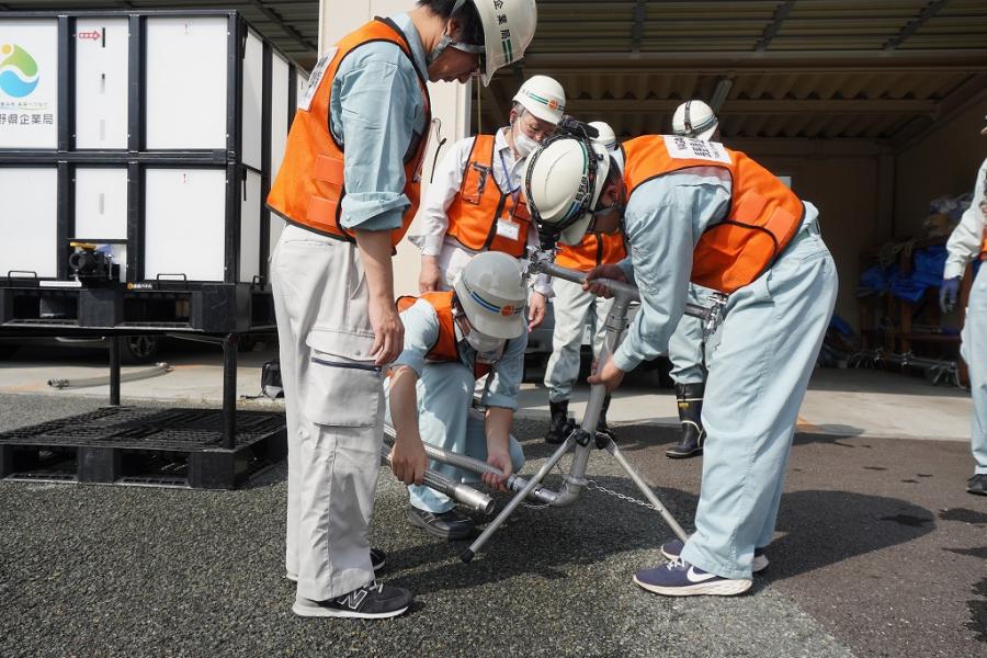 応急給水タンク組立訓練