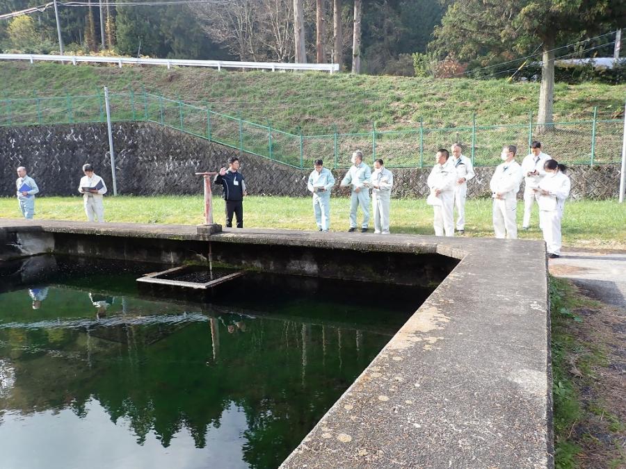 唐沢浄水場の視察の様子