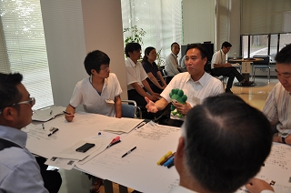 写真：上田市のタウンミーティングの様子