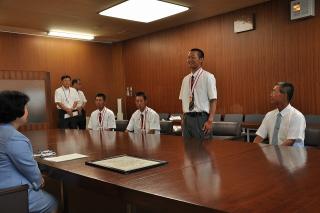 写真：加藤副知事を訪問した松商学園高等学校野球部の皆さん