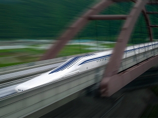 写真：リニア新幹線